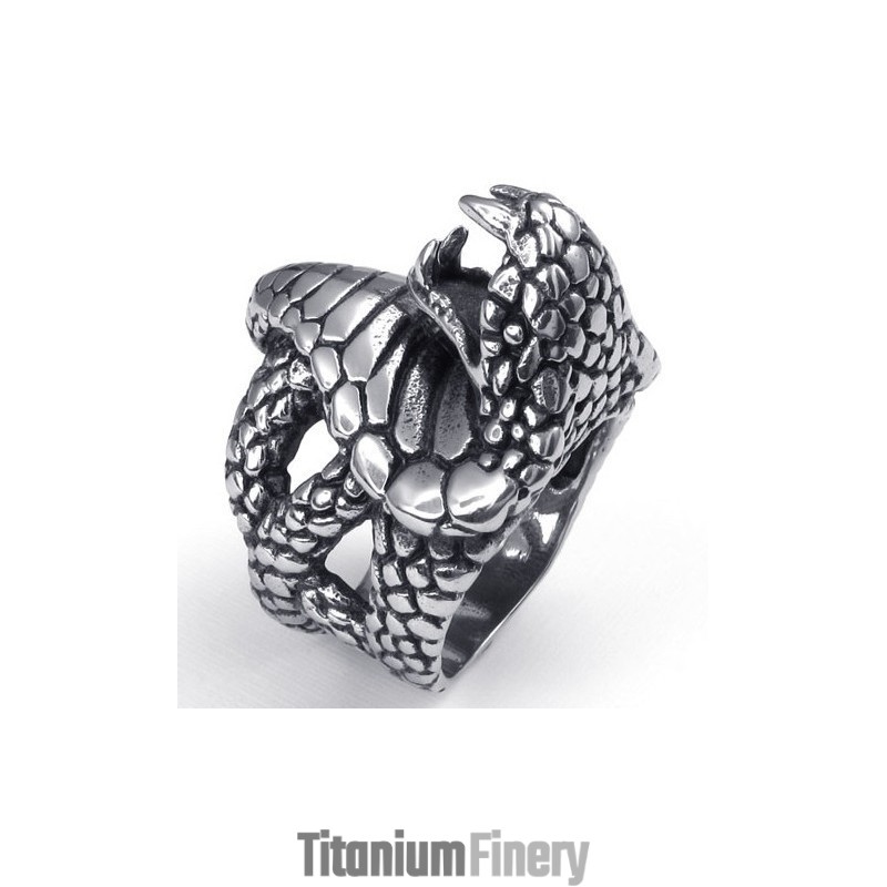 Attractive Design Delicate Colors The Queen Of Quality Titanium Ring