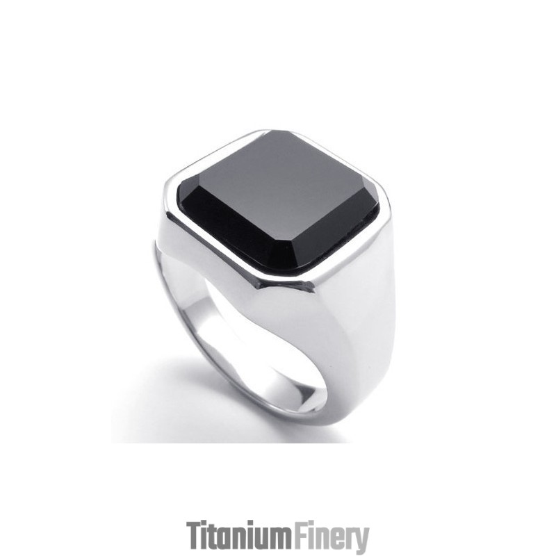 Finely Processed Color Brilliancy Excellent Quality Titanium Ring