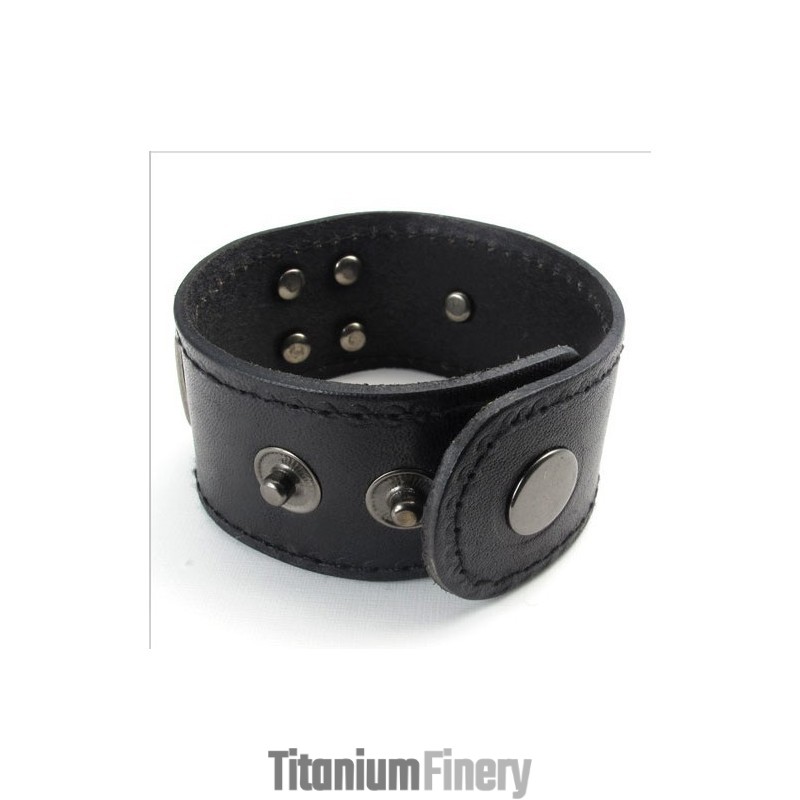Skillful Manufacture Delicate Colors Reliable Quality Titanium Leather Bangle