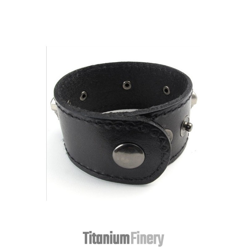 Skillful Manufacture Delicate Colors Reliable Quality Titanium Leather Bangle Skillful Manufacture Delicate Colors Reliable Quality Titanium Leather Bangle