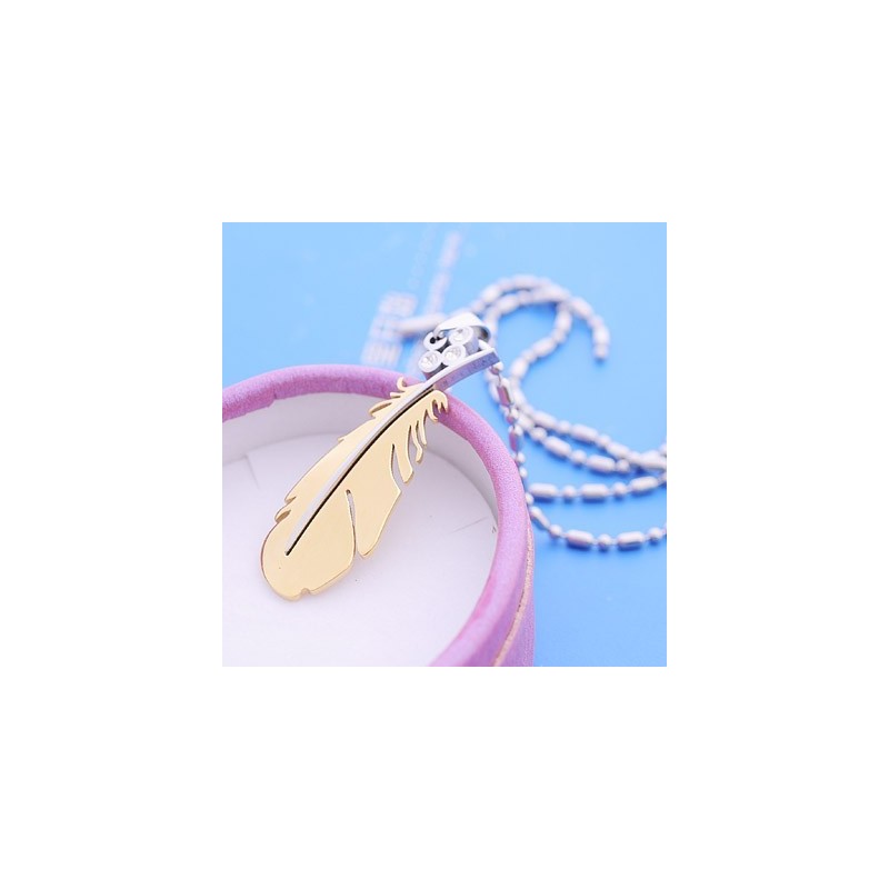 Fashion Flying Feather Titanium Necklace Pendant Fashion Flying Feather Titanium Necklace Pendant