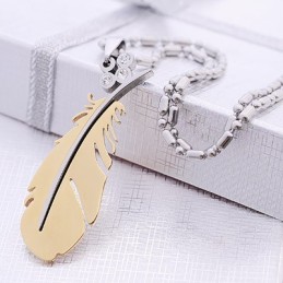 Fashion Flying Feather Titanium Necklace Pendant
