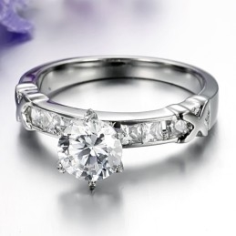 Quality And Quantity Assured Female Titanium Ring With Rhinestone