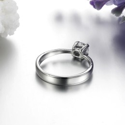 Quality And Quantity Assured Female Titanium Ring With Rhinestone