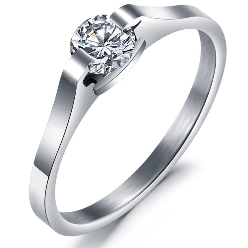 Stable Quality Titanium Ring With Rhinestone Stable Quality Titanium Ring With Rhinestone