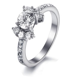Wide Varieties Female Heart And Arrow Cut Titanium Ring With Rhinestone