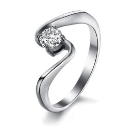 World-Wide Renown Female Titanium Ring With Rhinestone