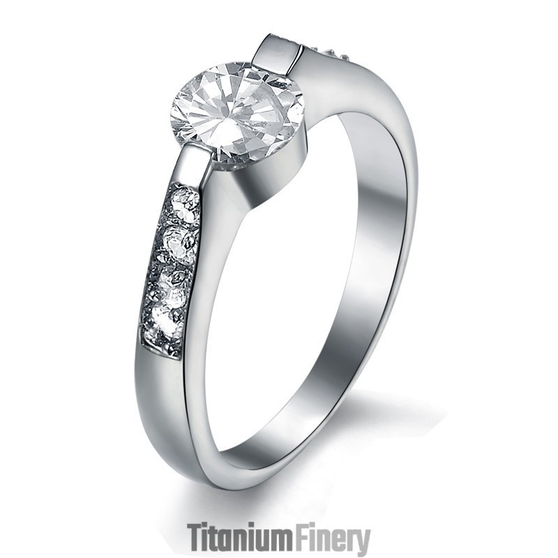 Stable Quality Female Titanium Ring With Rhinestone Stable Quality Female Titanium Ring With Rhinestone