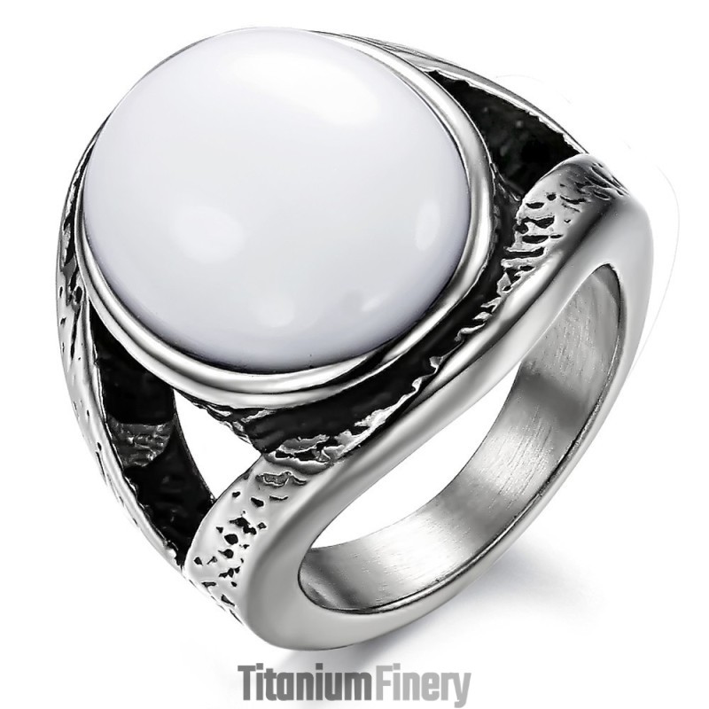 Durable In Use Exaggerate Emerald Titanium Ring Durable In Use Exaggerate Emerald Titanium Ring