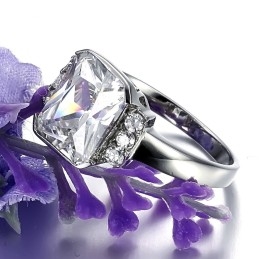 Well-Known For Its Fine Quality Female Titanium Ring With Rhinestone