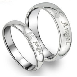 Superior Quality Clover Shape Titanium Ring For Lovers
