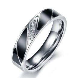 High Quality Titanium Ring For Lovers With Diamond