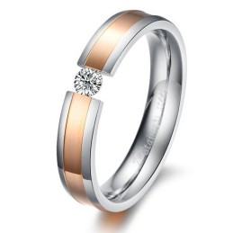 Dependable Performance Titanium Ring For Lovers With Rhinestone