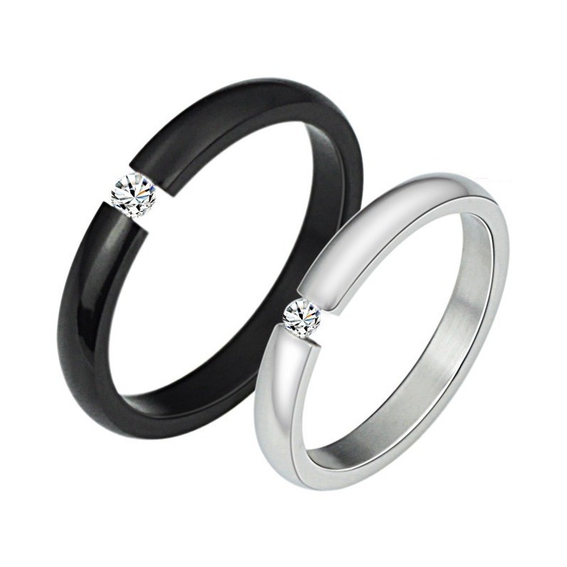 High Quality Black And White Titanium Ring For Lovers With Rhinestone High Quality Black And White Titanium Ring For Lovers With Rhinestone
