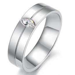 High Quality Titanium Ring For Lovers With Rhinestone