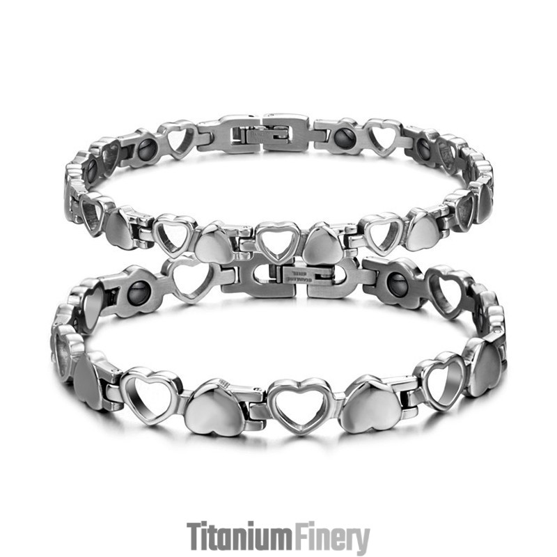 The King Of Quantity Hollow Sweetheart Titanium Bracelet For Lovers