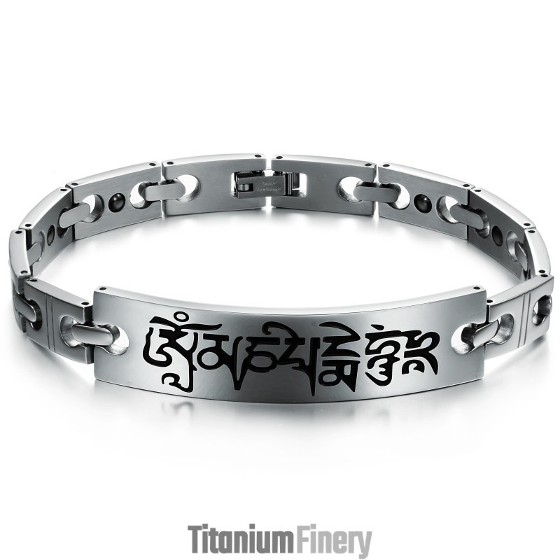 The Queen Of Quality Male Health Titanium Lodestone Bracelet The Queen Of Quality Male Health Titanium Lodestone Bracelet