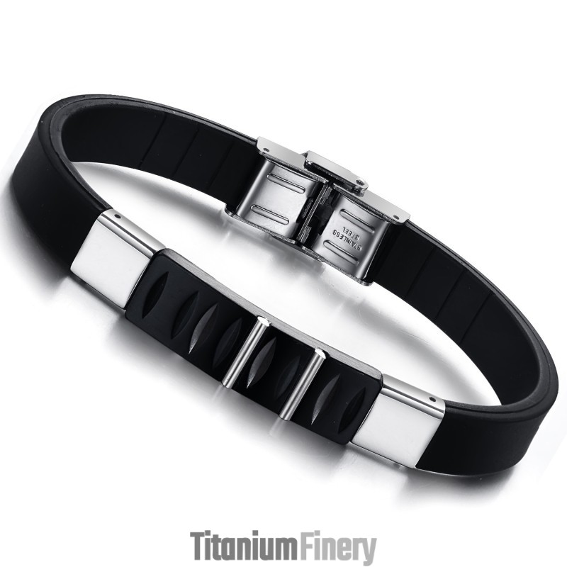 Well-Known For Its Fine Quality Titanium Silicone Bangle