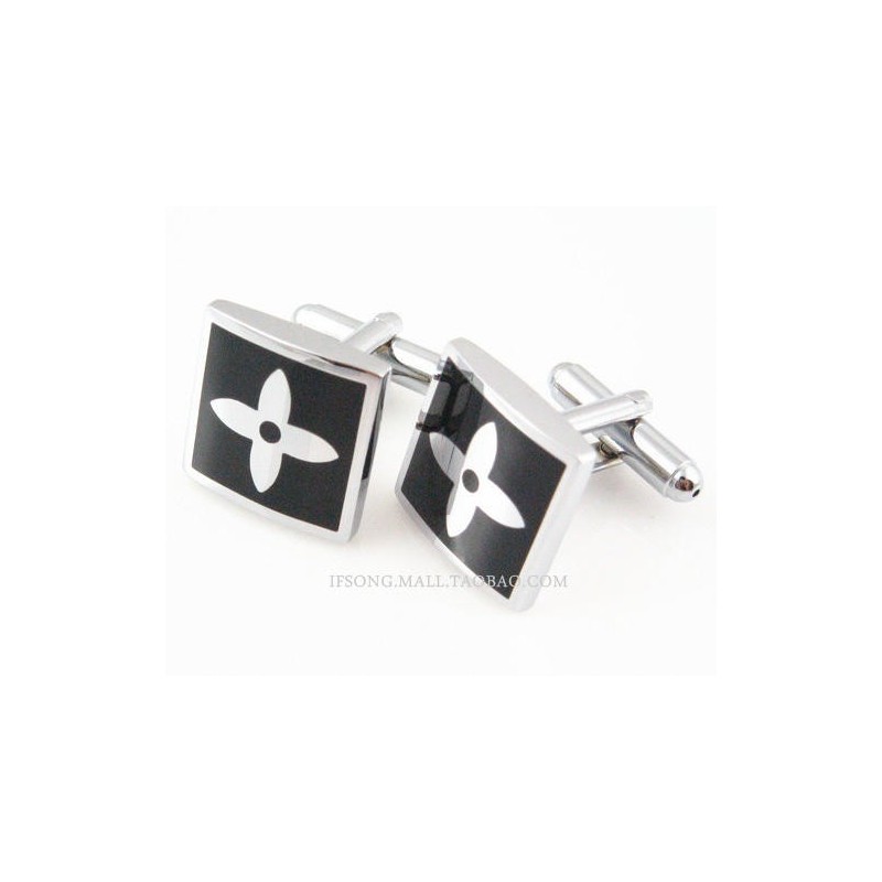 Titanium And Black Ip Plated Four Leaves Clover Cufflinks Titanium And Black Ip Plated Four Leaves Clover Cufflinks