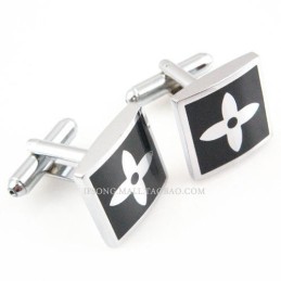 Titanium And Black Ip Plated Four Leaves Clover Cufflinks