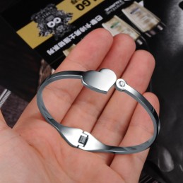 Well-Known For Its Fine Quality Female Sweetheart Titanium Bangle