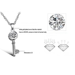 Wide Varieties Female Lock And Key Platinum Plating Titanium Necklace With Rhinestone