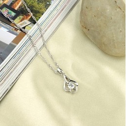 Quality And Quantity Assured Female Platinum Plating Titanium Necklace With Diamond