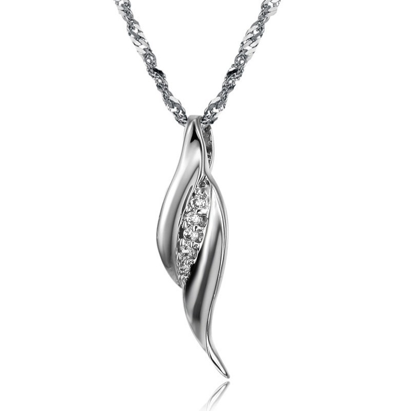 The Queen Of Quality Female Platinum Plating Titanium Necklace