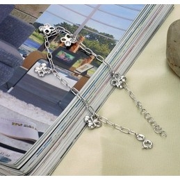 The Queen Of Quality Female Clover Shape Platinum Plating Titanium Anklet