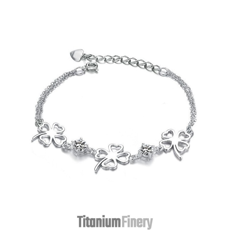 The Queen Of Quality Female Clover Shape Platinum Plating Titanium Bracelet With Diamond