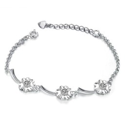 Dependable Performance Female Clover Shape Platinum Plating Titanium Bracelet With Diamond