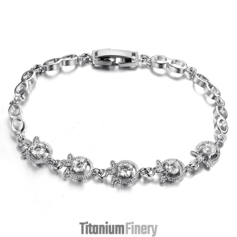Quality And Quantity Assured Female Clover Shape Platinum Plating Titanium Bracelet Quality And Quantity Assured Female Clover Shape Platinum Plating Titanium Bracelet