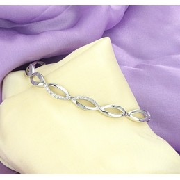 The Queen Of Quality Female Platinum Plating Titanium Bracelet With Diamond