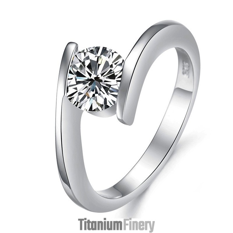 Dependable Performance Female Platinum Plating Titanium Ring With Rhinestone