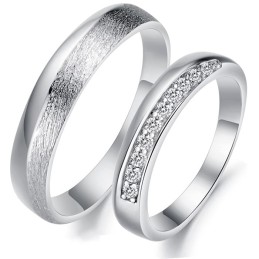 World-Wide Renown Female Platinum Plating Titanium Ring For Lovers With Rhinestone