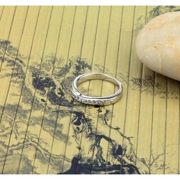 High Quality Female Platinum Plating Titanium Ring With Rhinestone