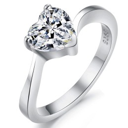 The Queen Of Quality Female Sweetheart Platinum Plating Titanium Ring With Rhinestone