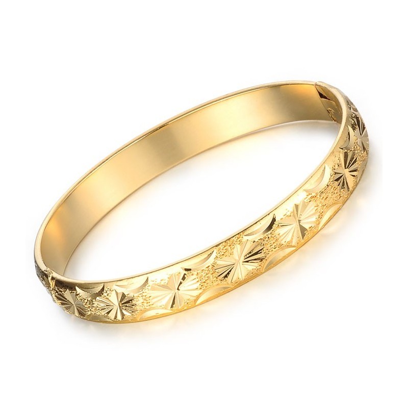 Stable Quality Female Elegant 18K Gold-Plated Bangle Stable Quality Female Elegant 18K Gold-Plated Bangle