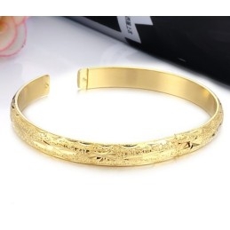 Stable Quality Female Star Pattern 18K Gold-Plated Bangle