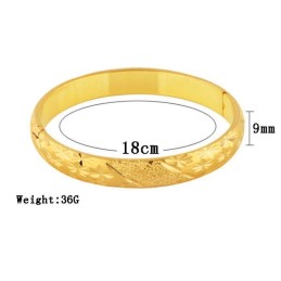World-Wide Renown Female 18K Gold-Plated Bangle