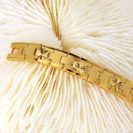 Well-Known For Its Fine Quality Female 18K Gold-Plated Bracelet