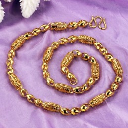World-Wide Renown Female Hollow 18K Gold-Plated Necklace