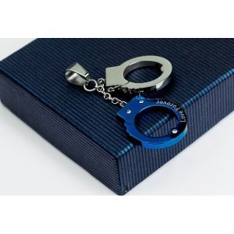 Exquisite Mens Handcuffs-Shaped Titanium Pendant - Free Chain