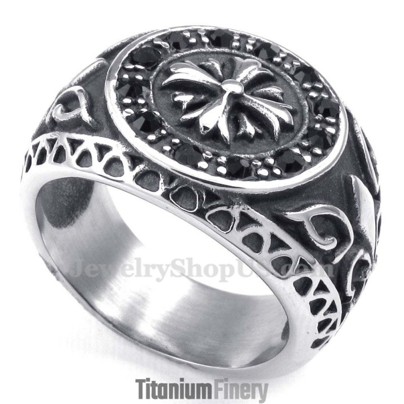 Titanium Ring With Black Rhinestone