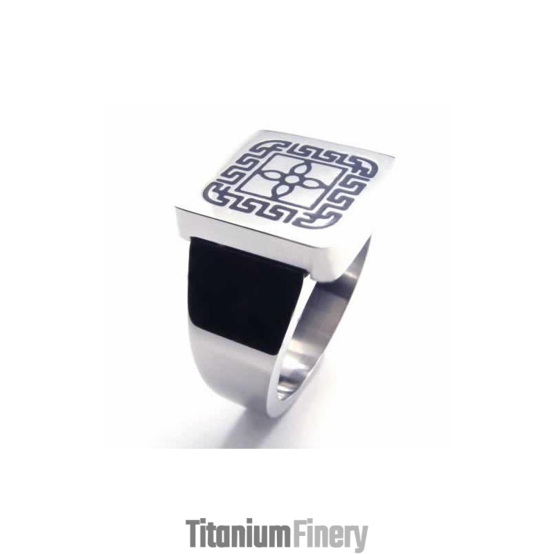 17Mm Titanium Greek Key Spinning Ring