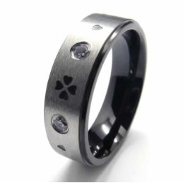 Four Leaf Clover Diamond Set 6Mm Titanium Inlaid Ring