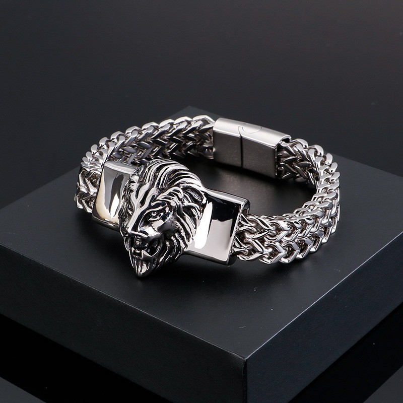 Retro Lion Head Titanium Bracelet For Men Retro Lion Head Titanium Bracelet For Men