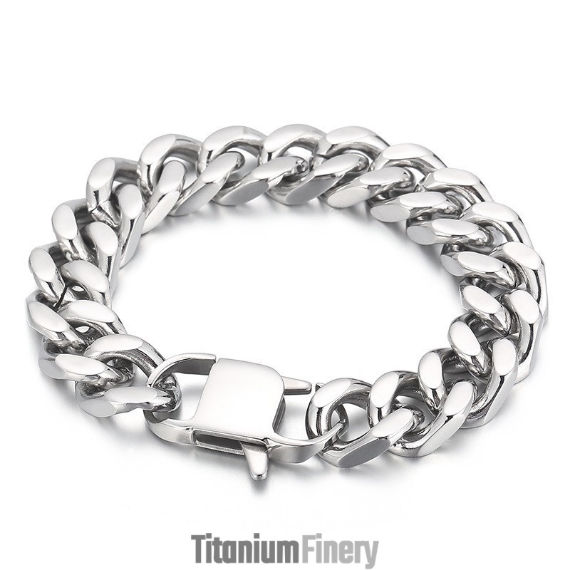 Cool Four-Sided Grinding Cuba Chain Men's Titanium Bracelet Cool Four-Sided Grinding Cuba Chain Men's Titanium Bracelet