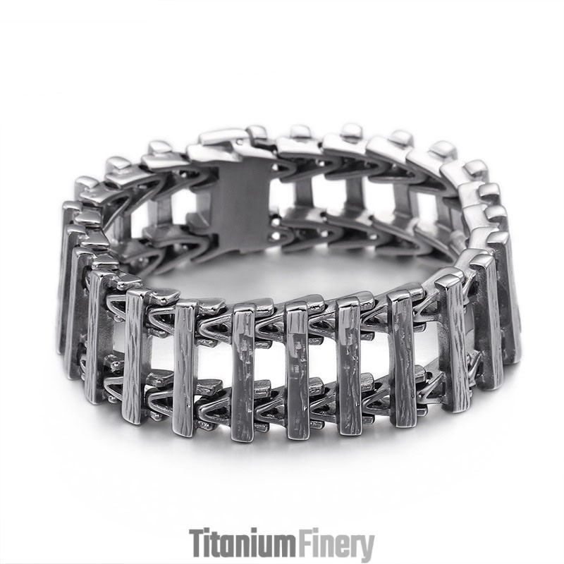 Retro Chic Keel Titanium Men's Bracelet Retro Chic Keel Titanium Men's Bracelet