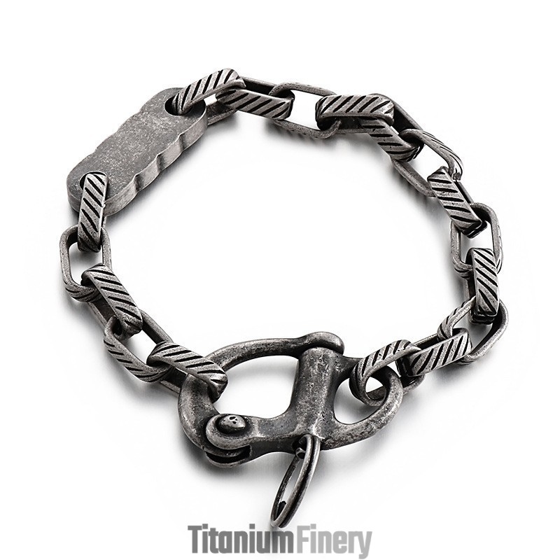 Vintage Black Square Striped Keychain Men's Titanium Bracelet Vintage Black Square Striped Keychain Men's Titanium Bracelet